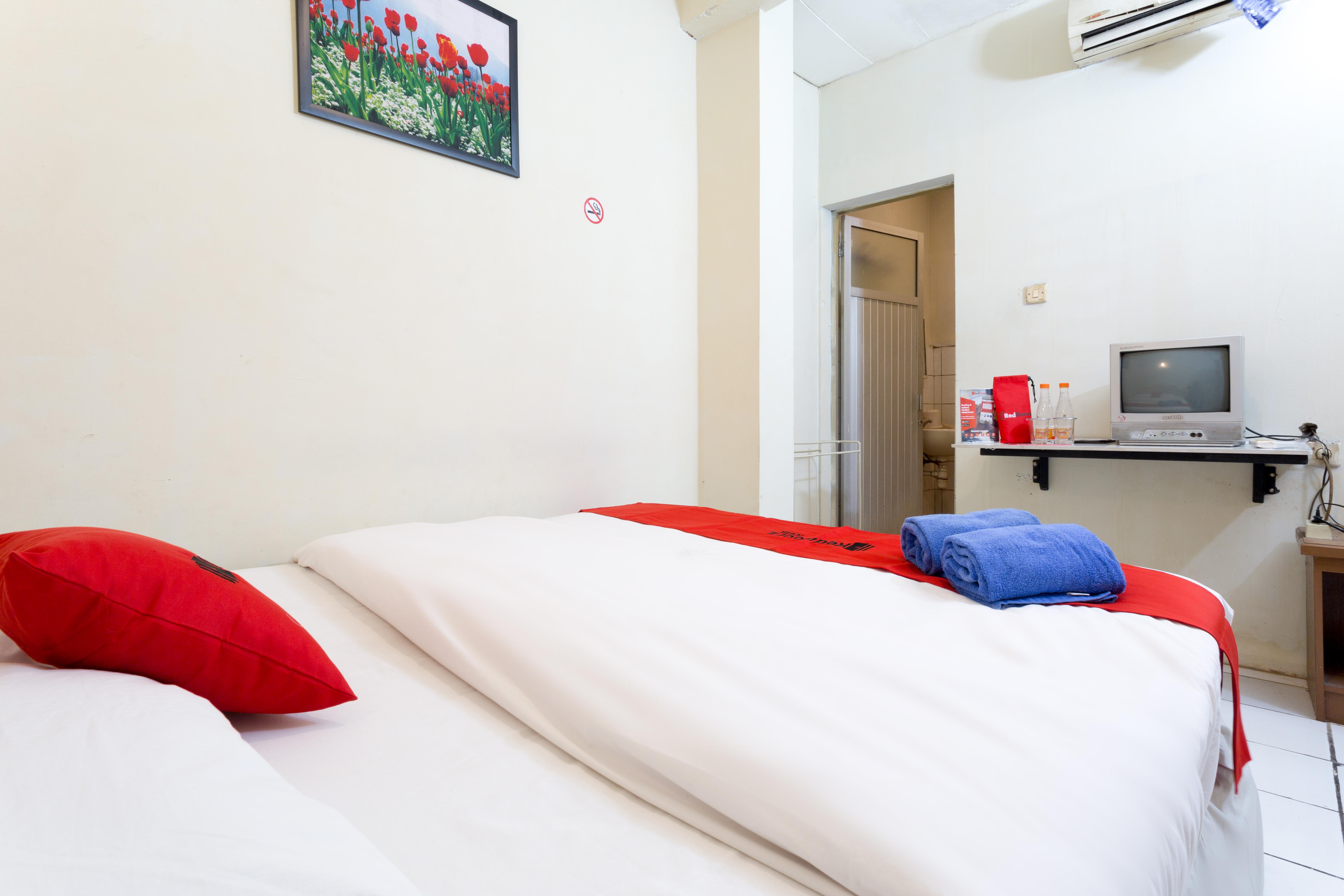 Reddoorz @ Supratman Street Otel Bandung Dış mekan fotoğraf