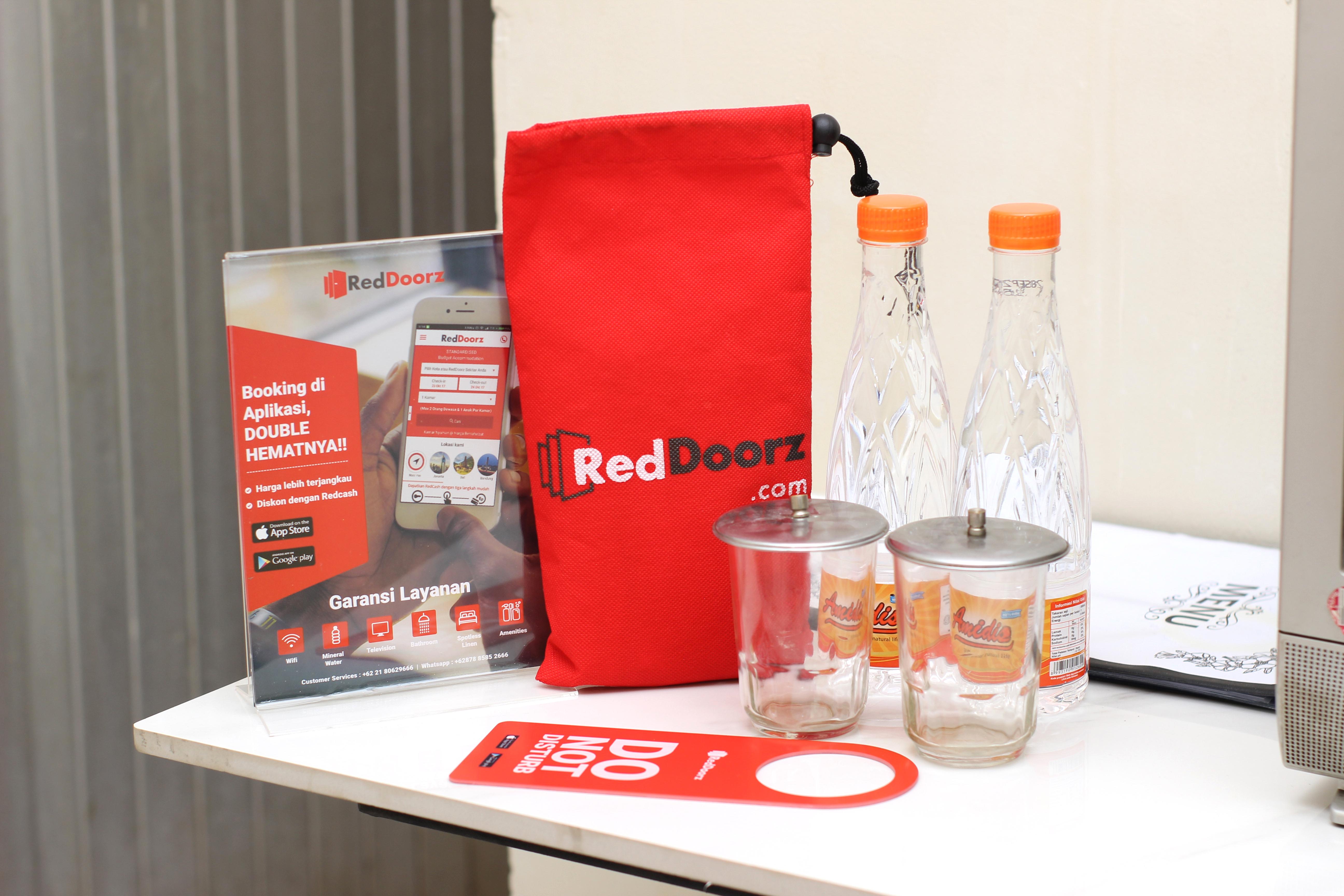 Reddoorz @ Supratman Street Otel Bandung Dış mekan fotoğraf
