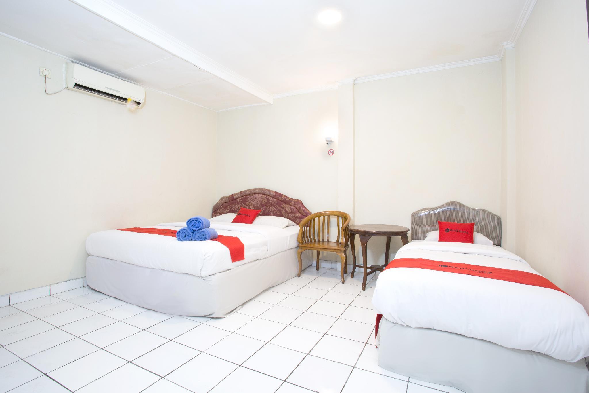 Reddoorz @ Supratman Street Otel Bandung Dış mekan fotoğraf